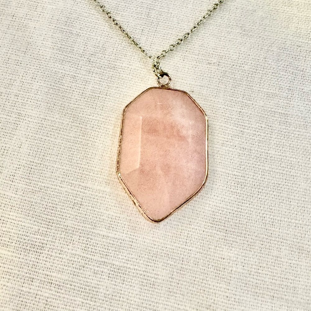 Rose Quartz Pendant Necklace